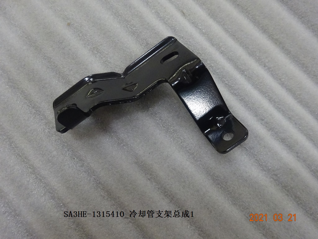 Cooling pipe bracket assembly 1